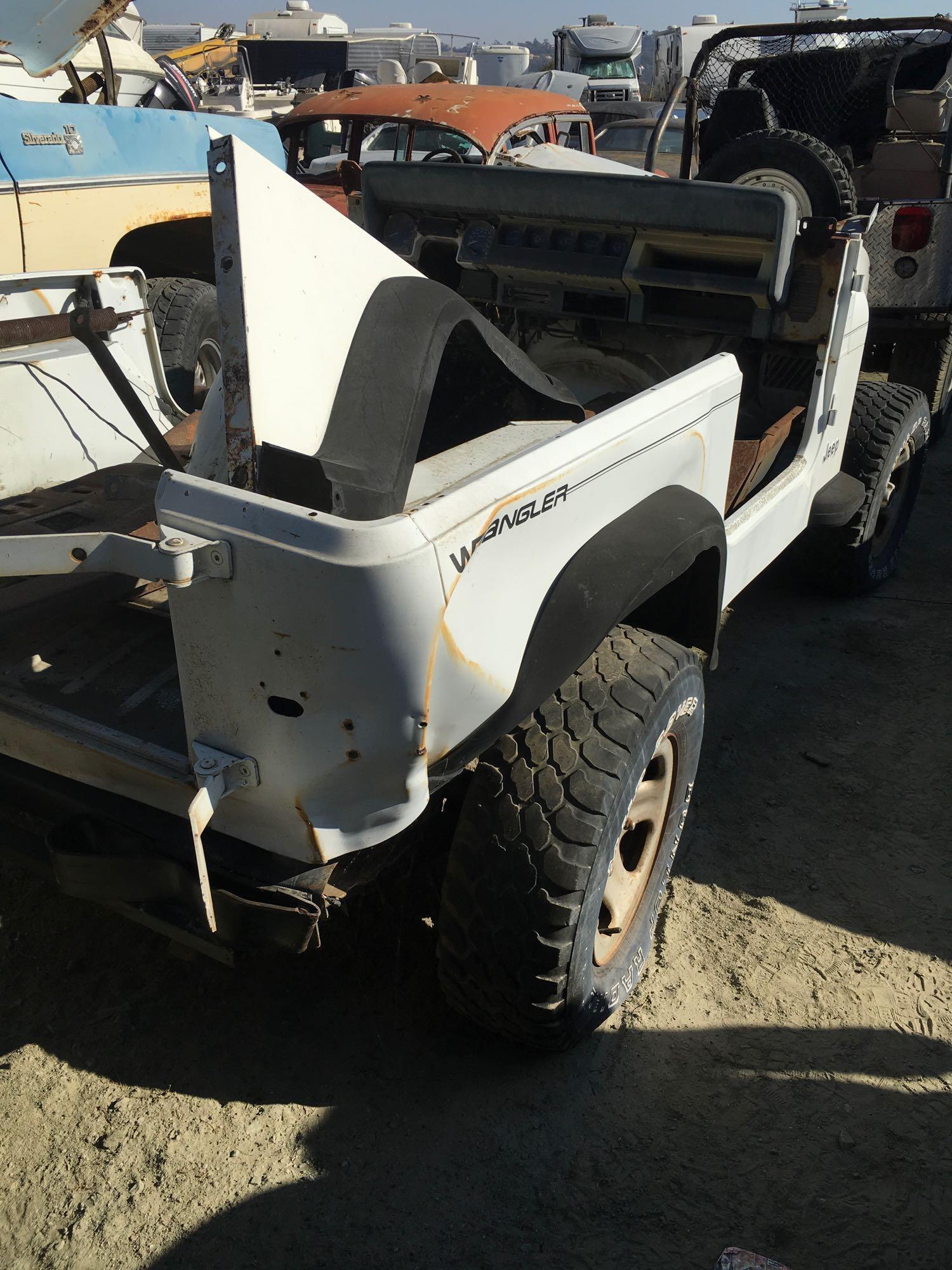 1992 Jeep Wrangler White. Last 6 of vin# 542398