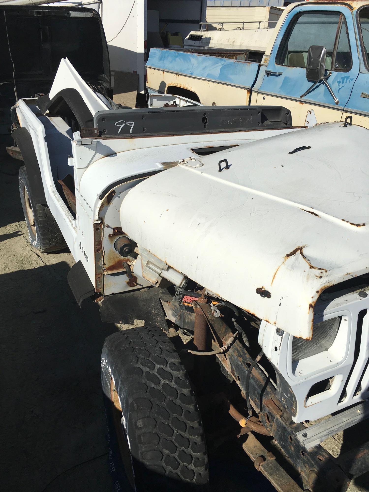 1992 Jeep Wrangler White. Last 6 of vin# 542398