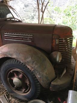 1941 International Flatbed truck. Vin # 3680 - MOTOR RUNS - SOLD AS IS