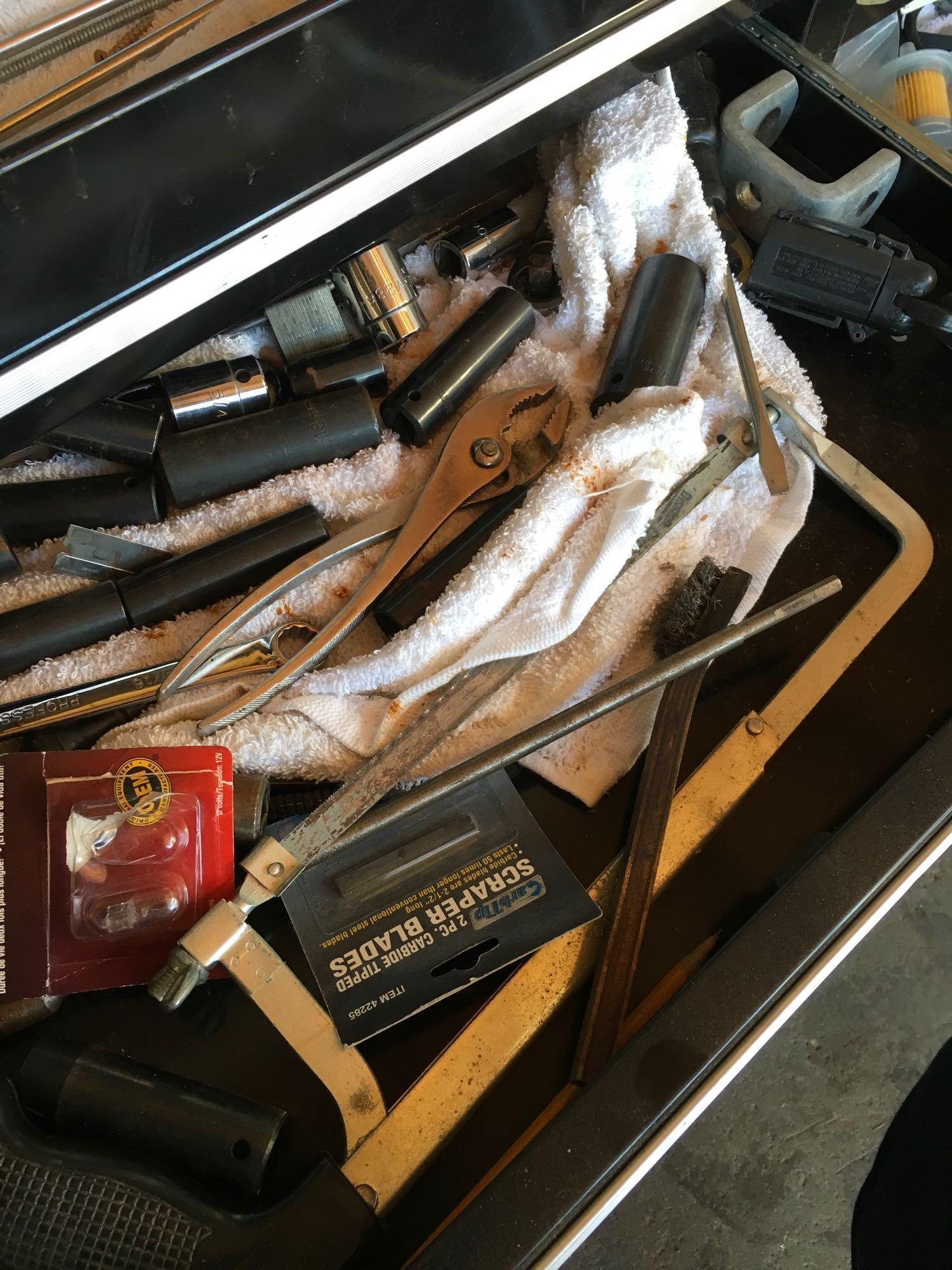 Craftsman upper tool box with tools