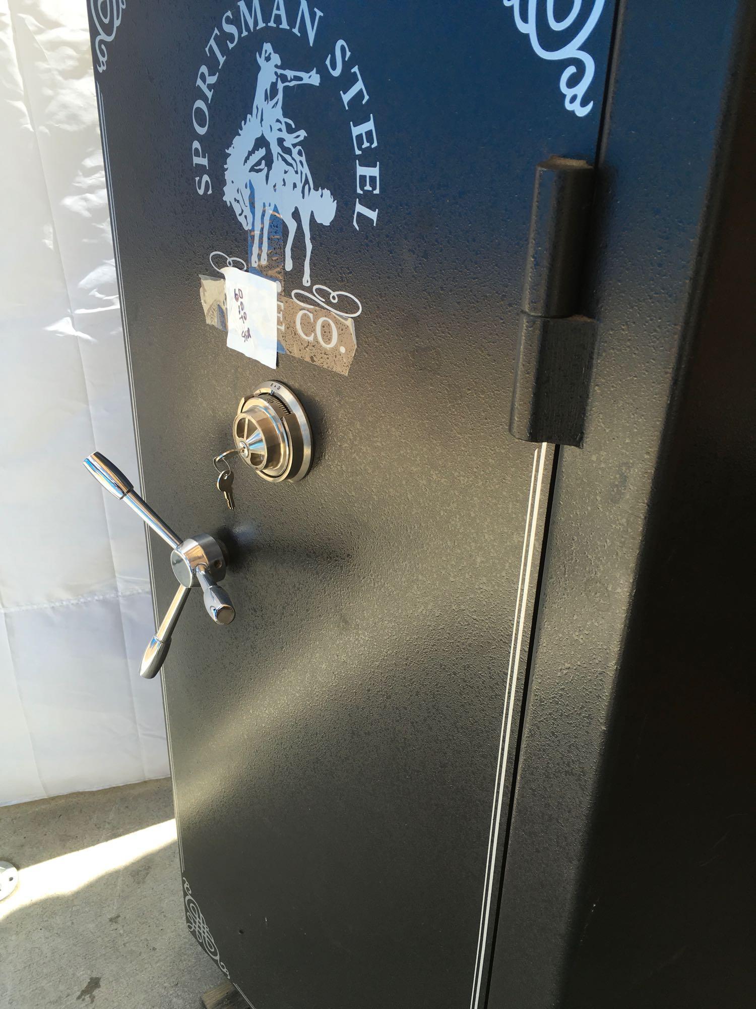 Sportsman Steel Safe Co. Gun Safe, Comes with Keys & Combination