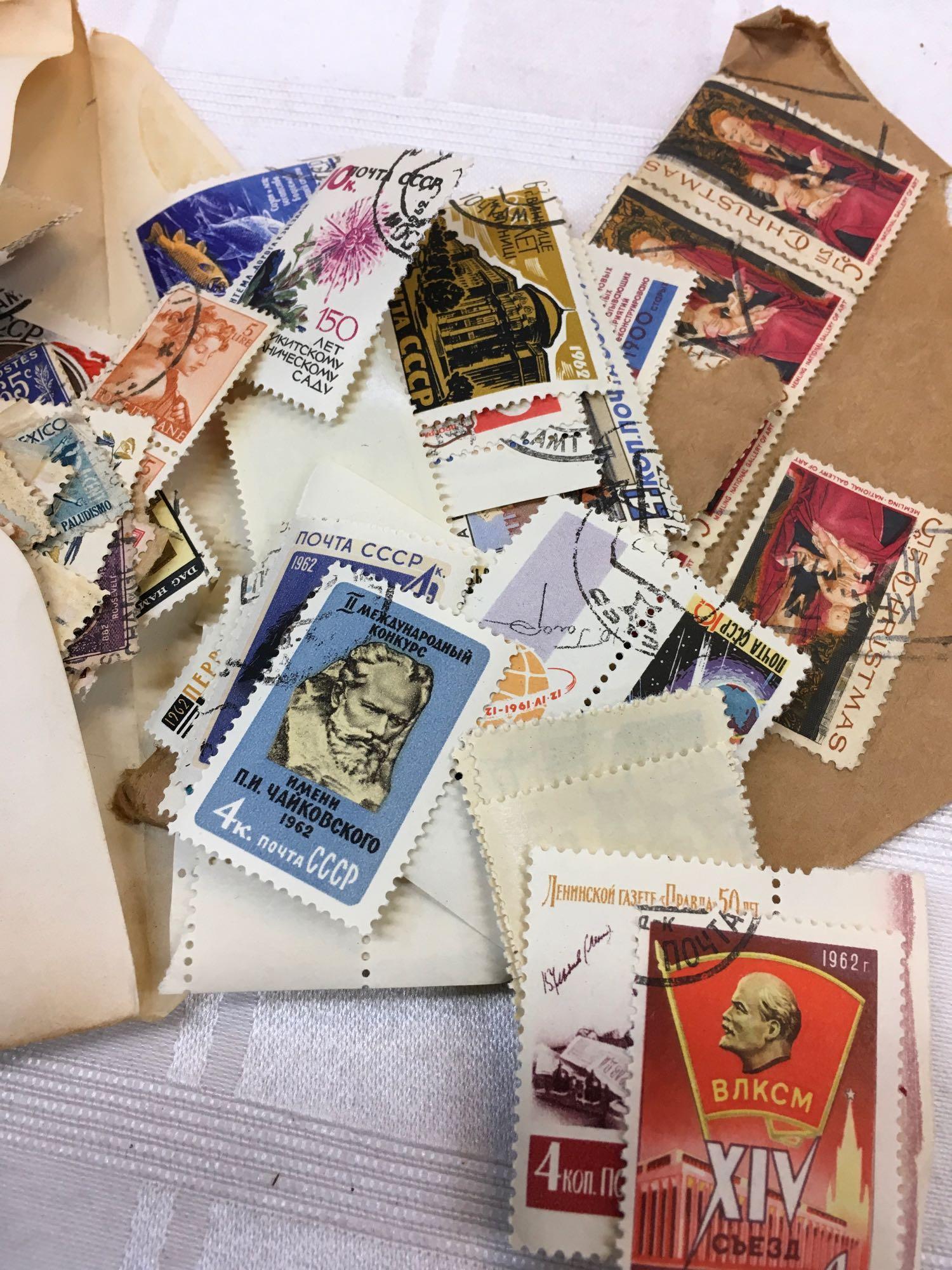 Stamp collection. 100s of stamps. See ALL the pics