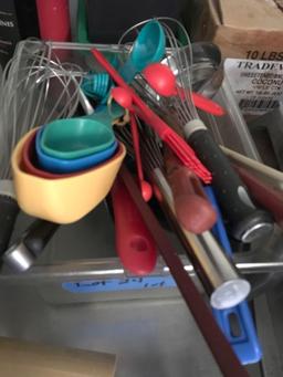 Lot Assorted kitchen utensils