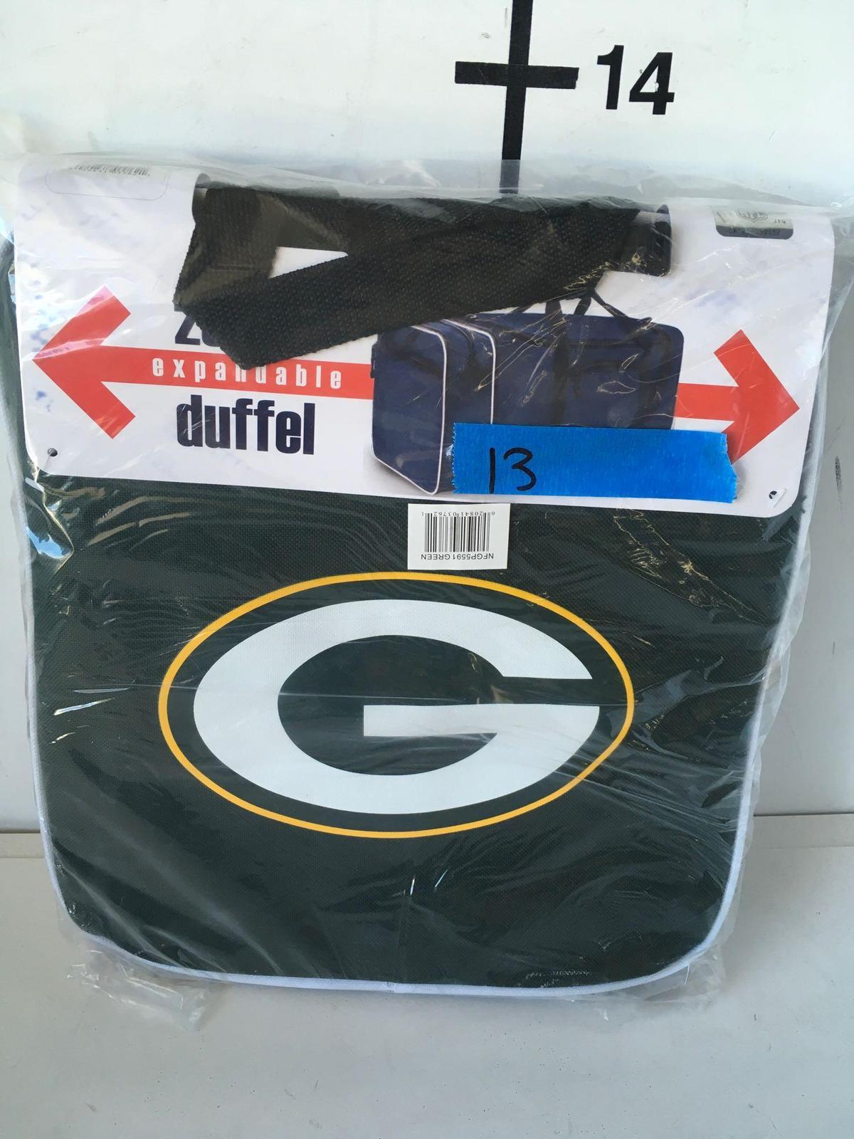 Football team New 28" Packers Expandable duffel bag.