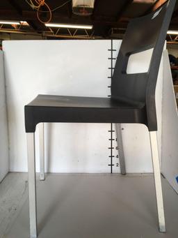 Aluminum dining chairs, Plastic black seat, Made in Italy