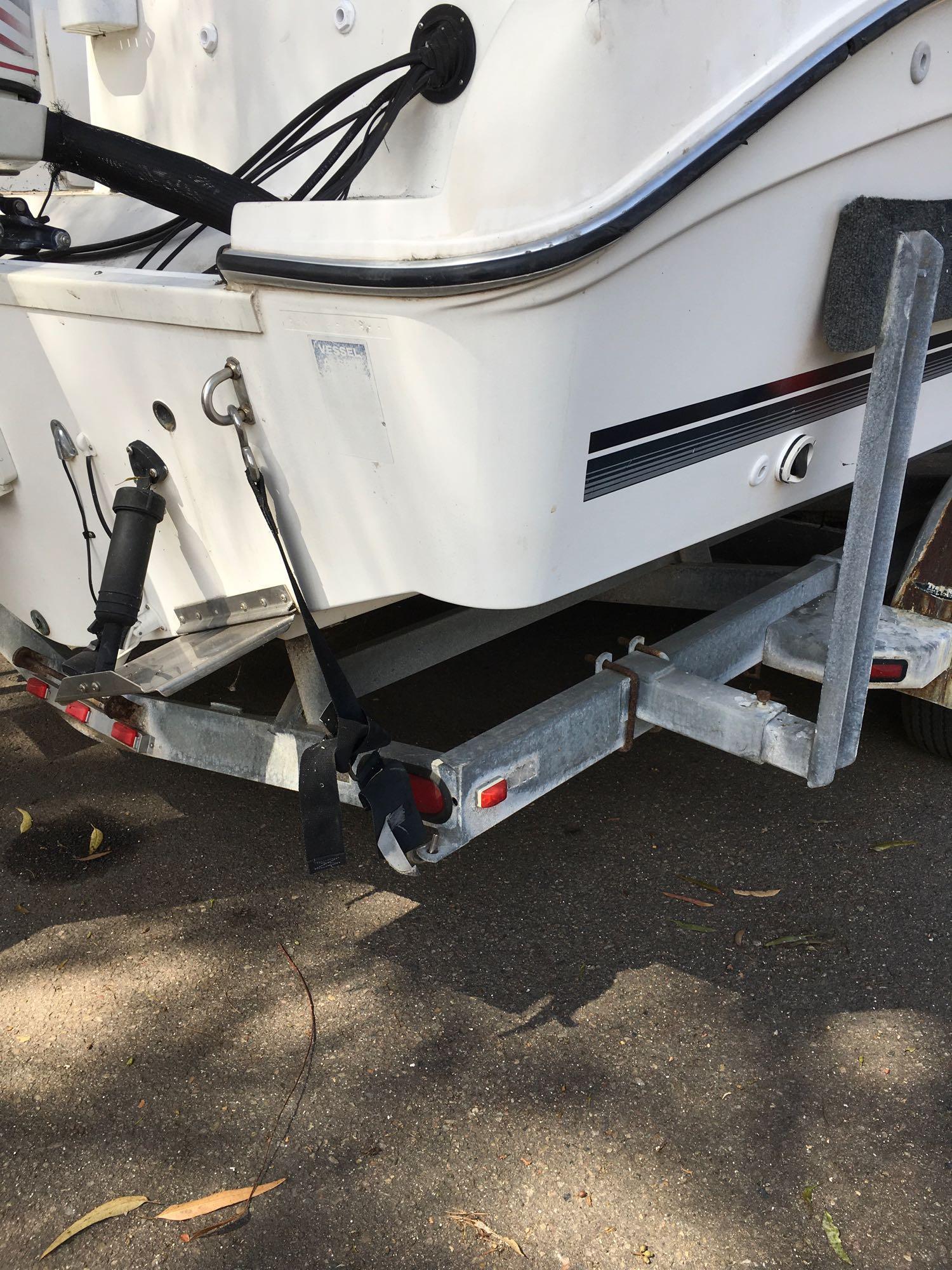 1998 SeaSwirl Striper 2300 with Evinrude  E-Tec (engine turns over) # 6 injector needs replacement