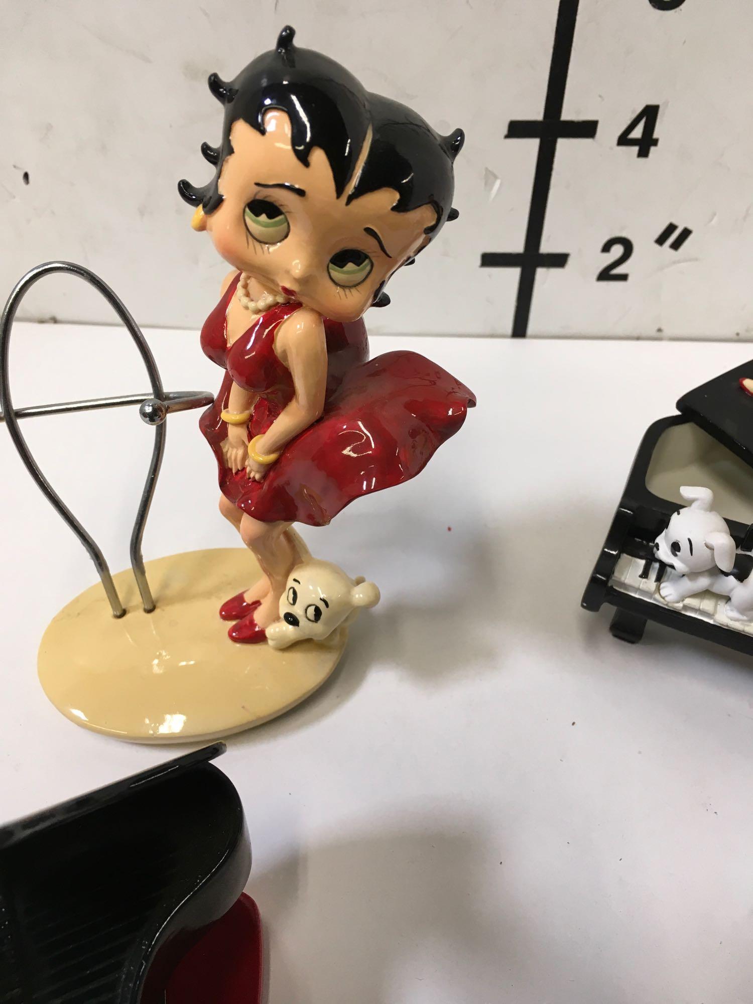 Collectible Betty Boop, 2) figurines 2) jewelry boxes