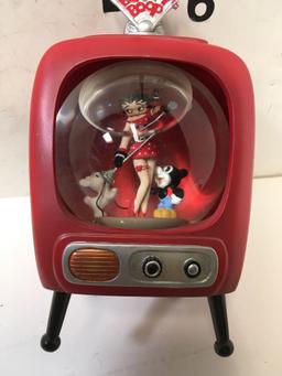 Collectible Betty Boop figurines globes