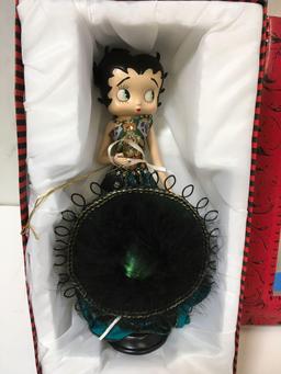 Collectible, Mini Betty Boop evening dress jewelry organizer