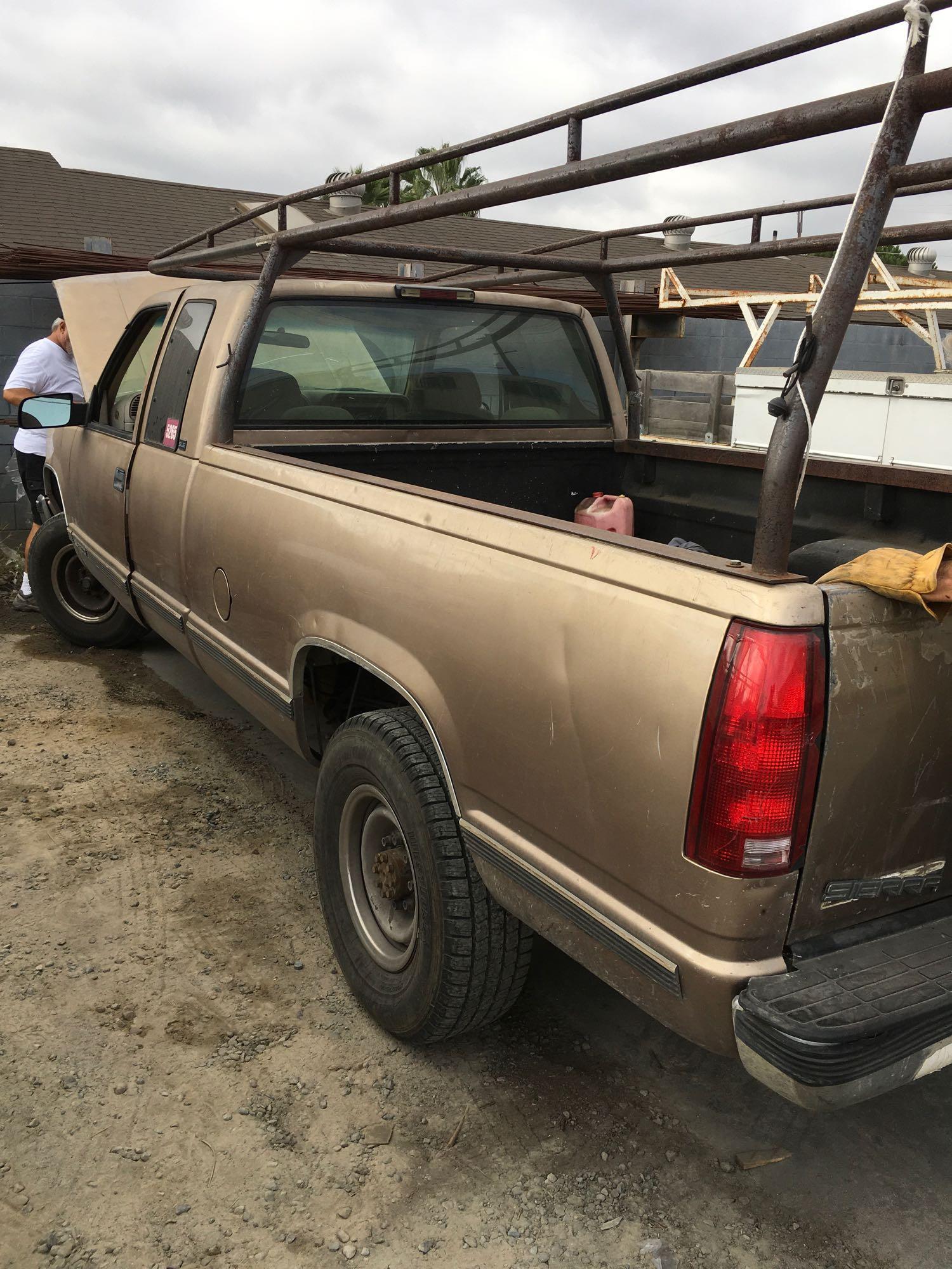 1997 GMC 2500 298K miles 454 Vortec engine, Runs & Drives