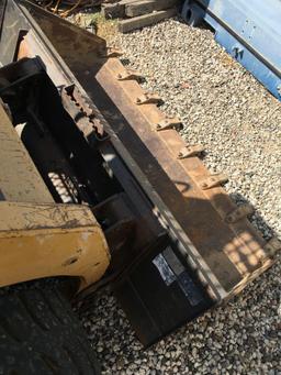 Cat. 236B Skid Steer Loader - 2216.6 hours - Turbo Diesel Runs, Operates - video 2nd photo frame