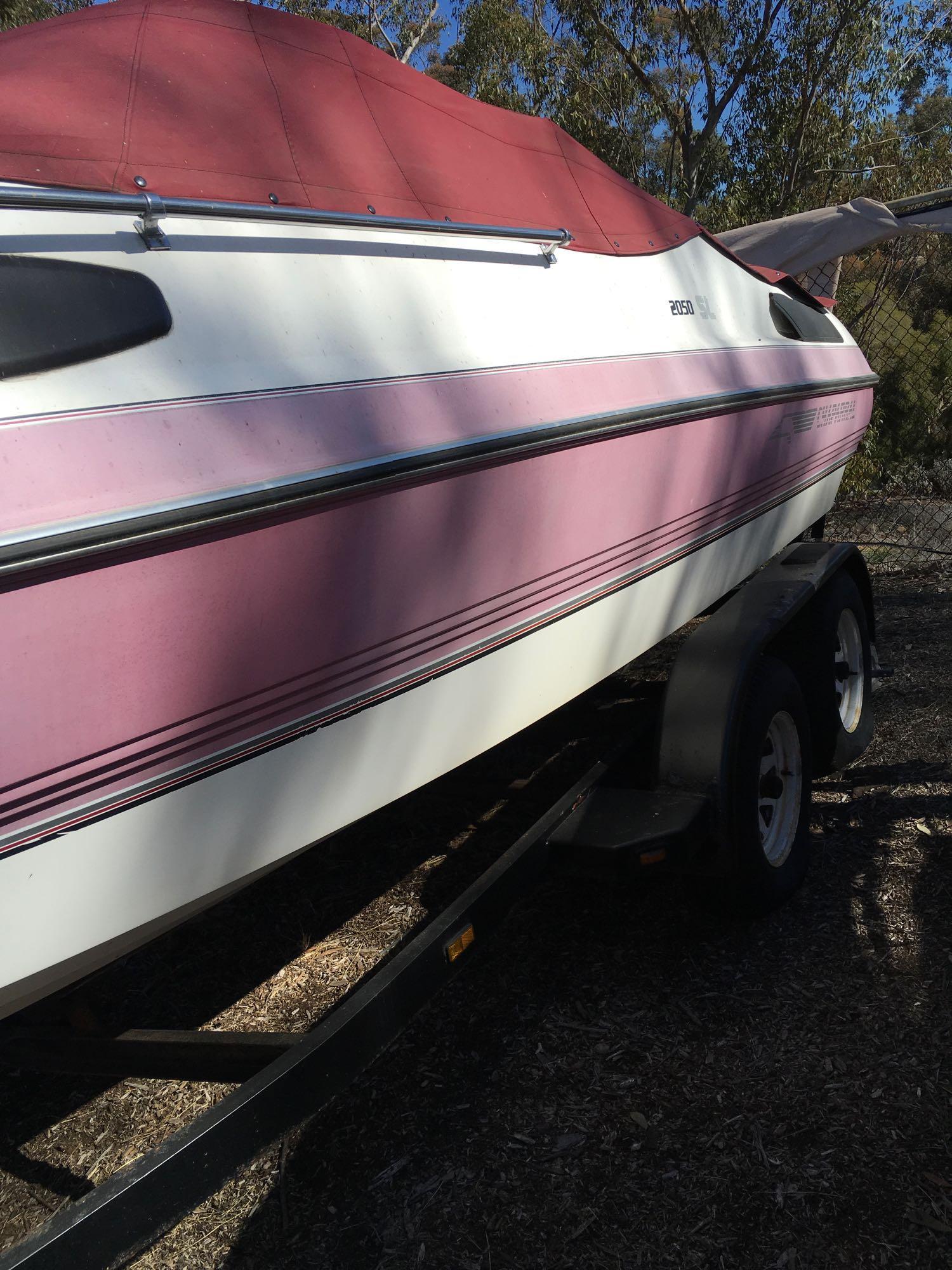 Chaparral 2050LS  20' Bay Cruiser Sport Boat, "RUNS"  SEE VIDEO V6 4.3ltr Yamaha,50 plus photos!