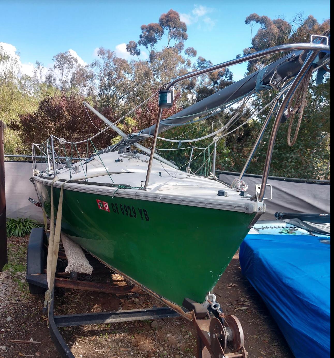 1983 Ranger 25’  Competition Class Sailboat  Sold on Title