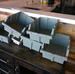 7 pieces. Assorted size Storage bins