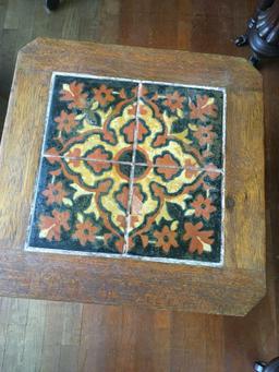19" x 18" wood corner table with decorative tile design