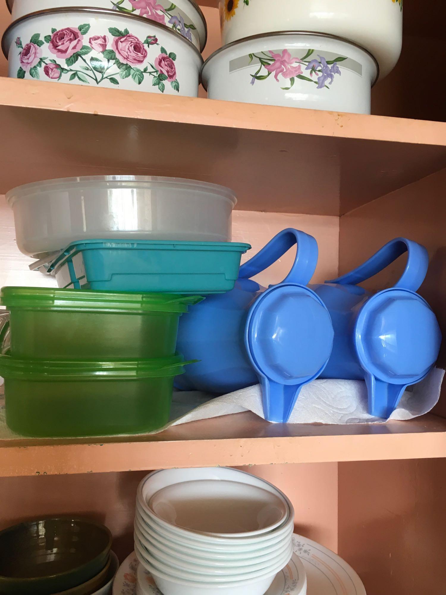Lot of Assorted kitchen wear
