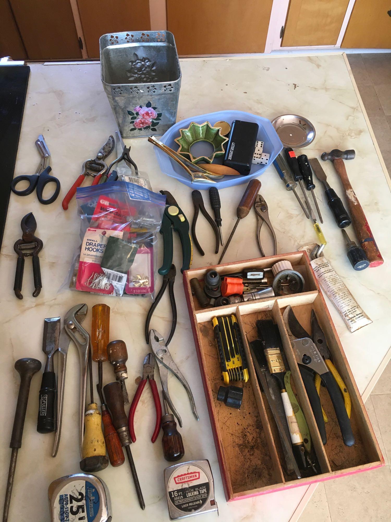 Lot. Assorted gardening tools, tools, measuring tapes, files, electrical accessories, etc