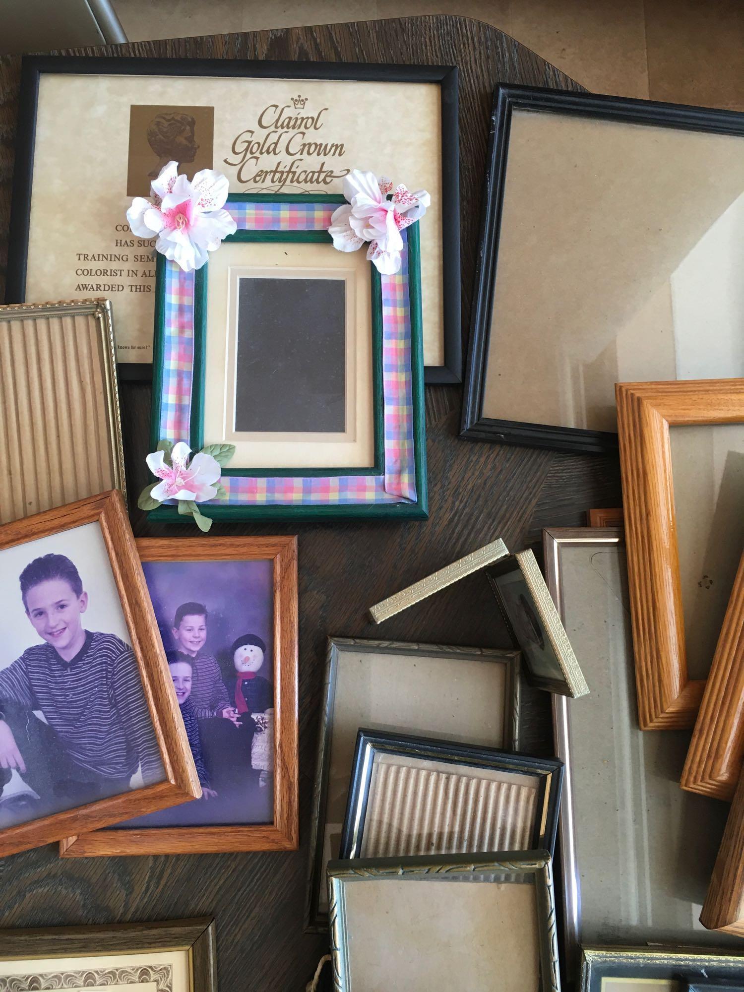 30pieces. Lot assorted picture frames