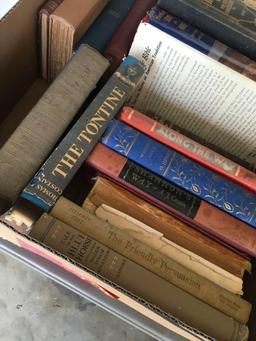 18 pieces. Assorted vintage books