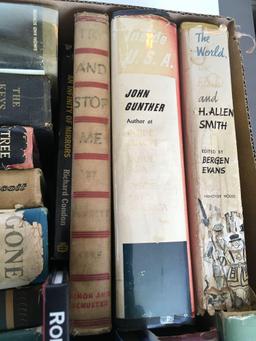 23 pieces. Assorted vintage books