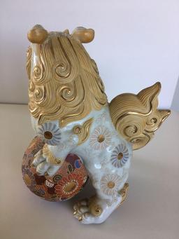 Japanese porcelain Foo dog 10" x 8"