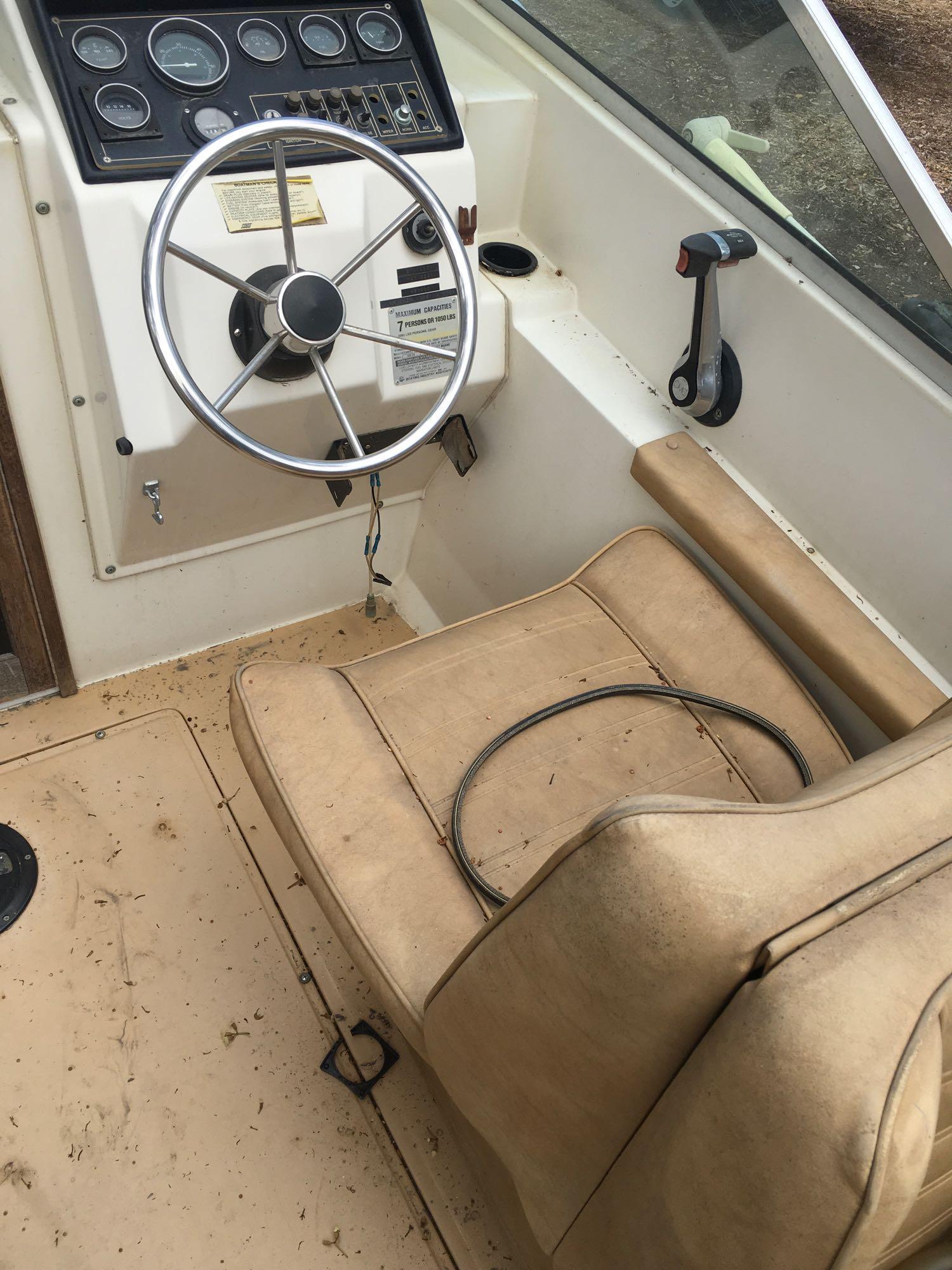 1981 Wellcraft V-20 Step-Lift 20' Boat, MOTOR TURNS OVER HAS BAD GAS, with 1991 Trail-Rite trailer.