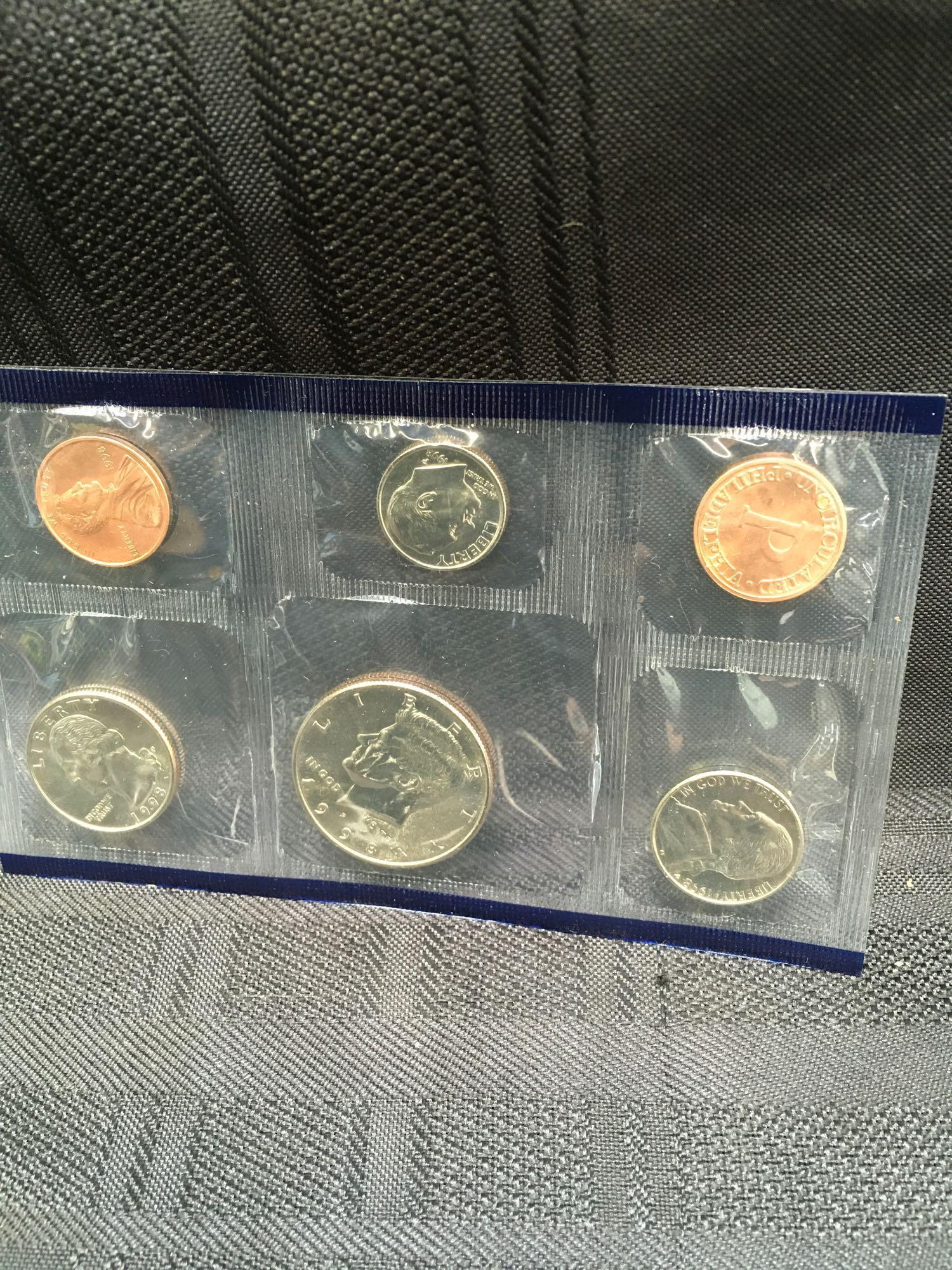 United States Uncirculated Coins  4 Mint sets. 1996 D, 1996 P, 1998 D, 1998