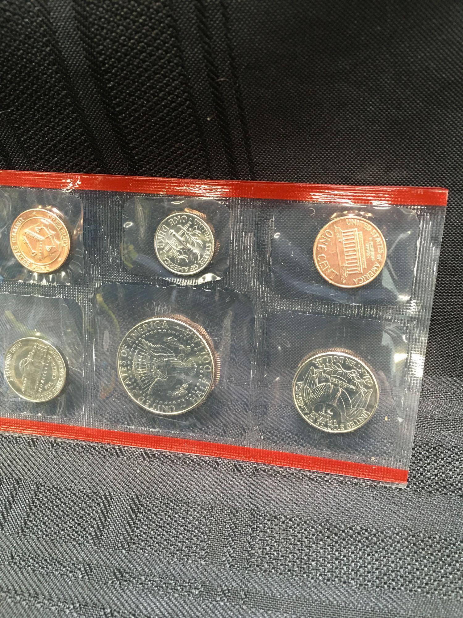 United States Uncirculated Coins  4 Mint sets. 1996 D, 1996 P, 1998 D, 1998