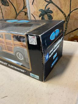 Die Cast Metal, 1:18 scale, Welly, 1948 Chevrolet Fleetmaster with box