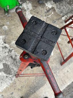 Under hoist adjustable jack stand