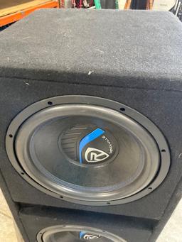 Rockville dual car speaker. 16" x 32" x 17"