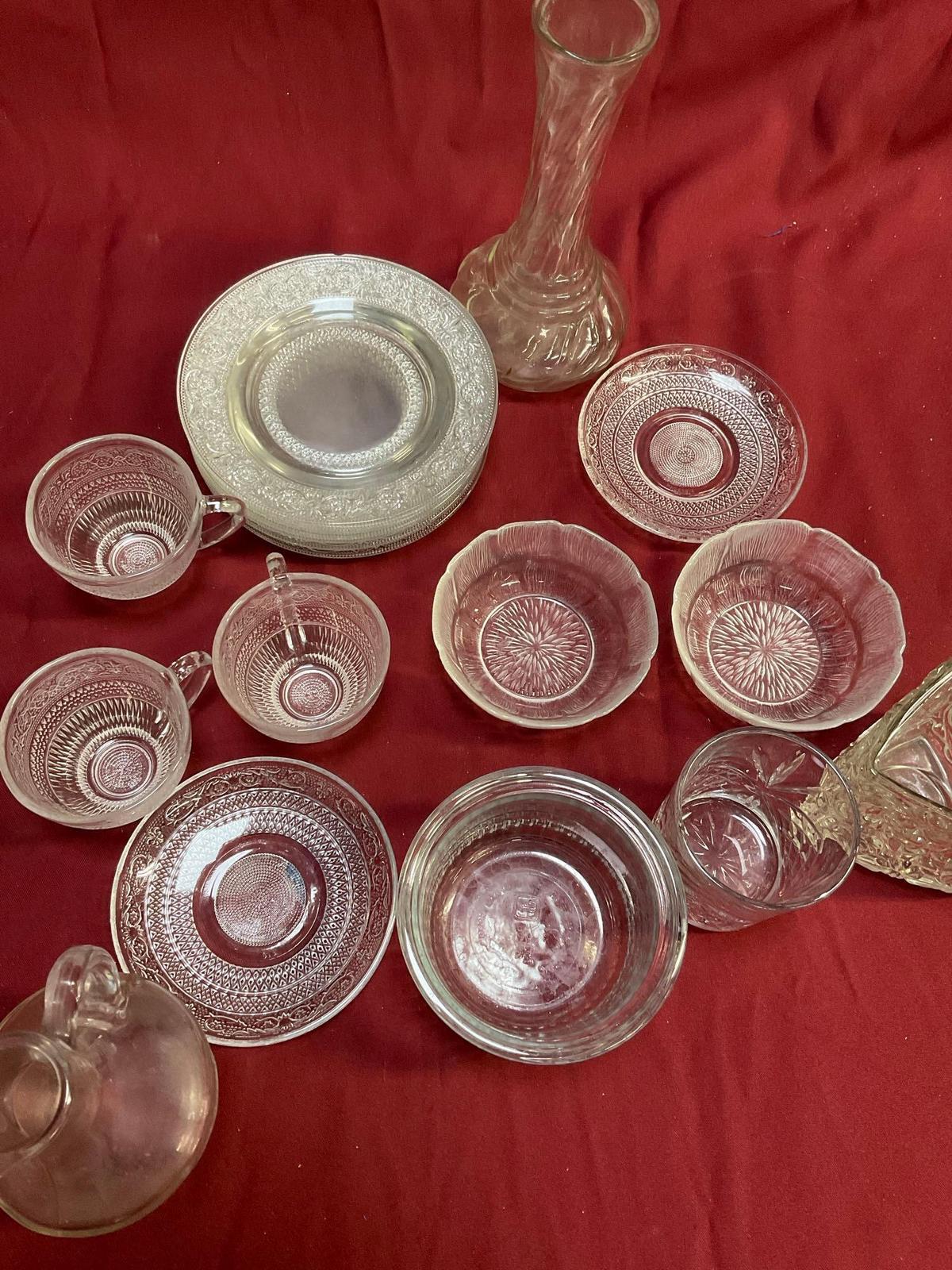 Assorted glass items, vase, plates, cups, etc. 19 pieces
