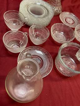 Assorted glass items, vase, plates, cups, etc. 19 pieces