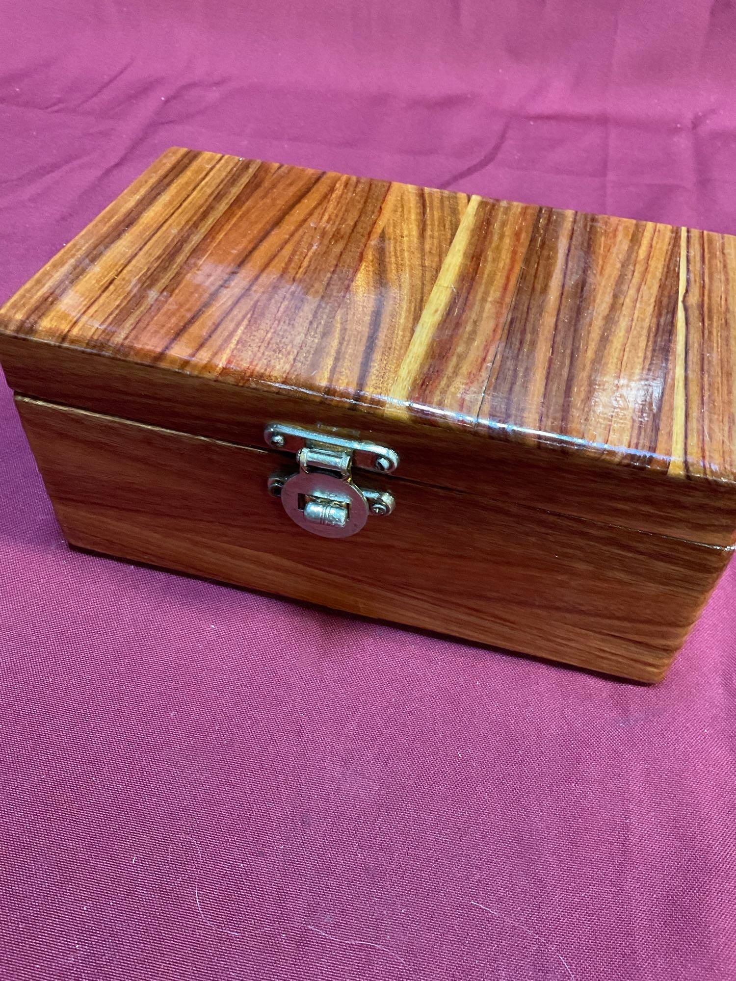 Hand crafted Greg Jenison box and assorted jewelry. 13 pieces