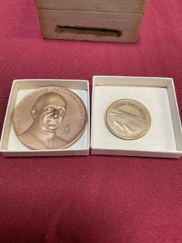 Paul VI Mission To The United Nations New York 1965 & M1903 Riffle Series coins, jewelry box