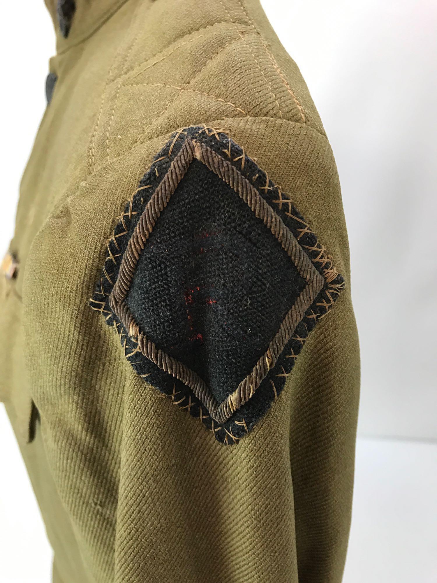 WW1 U.S. Army Quarter Master Corp. 5th Division Tunic with Medal and Patches