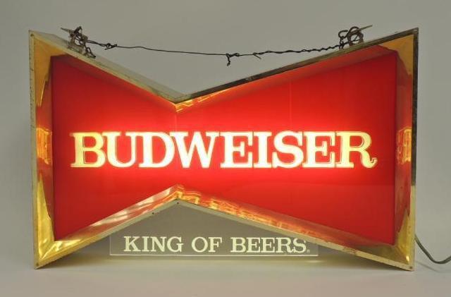 Vintage Budweiser "King of Beers" Advertising Light Up Beer Sign