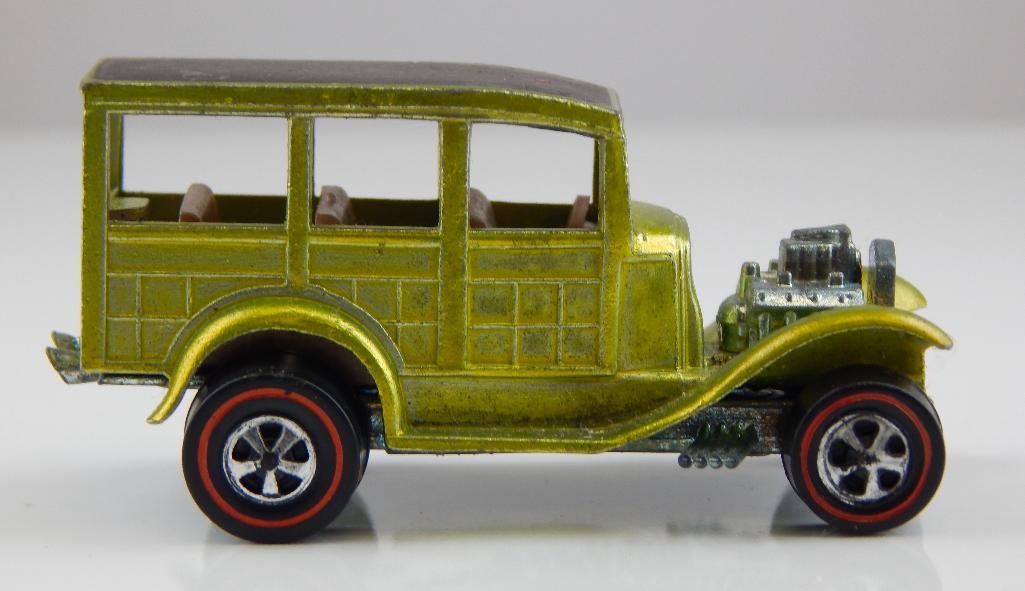 Hot Wheels Redline 1968 Lime/Anitfreeze Classic '38 Ford Woody