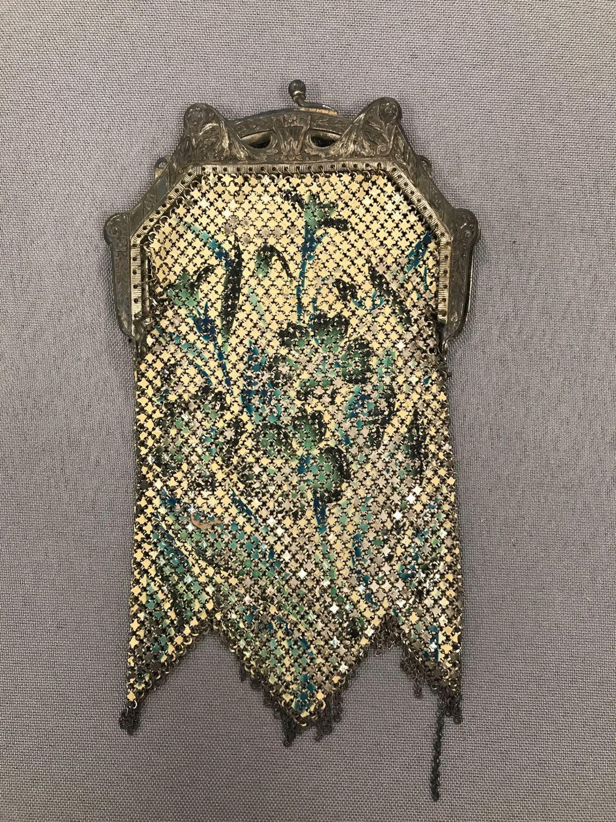 Vintage floral design mesh bag