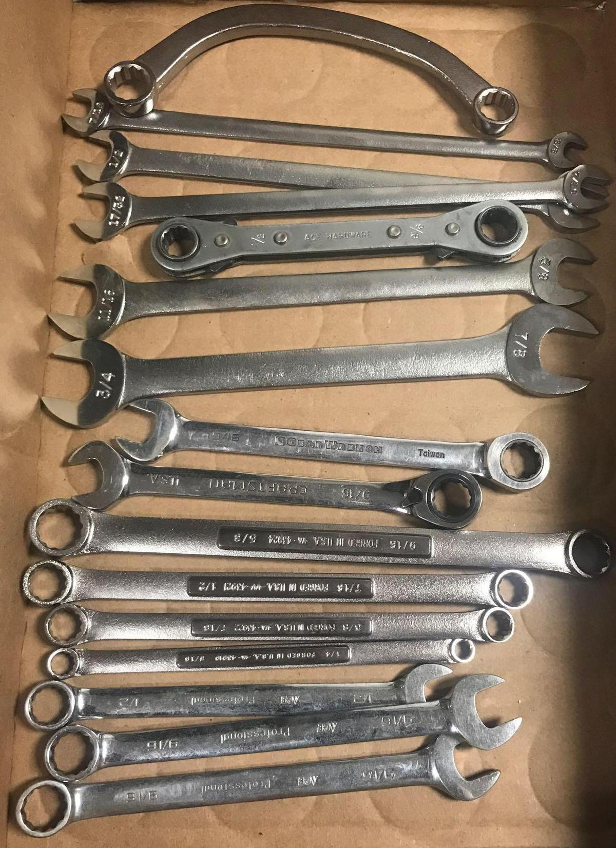 Group of 16 wrenches