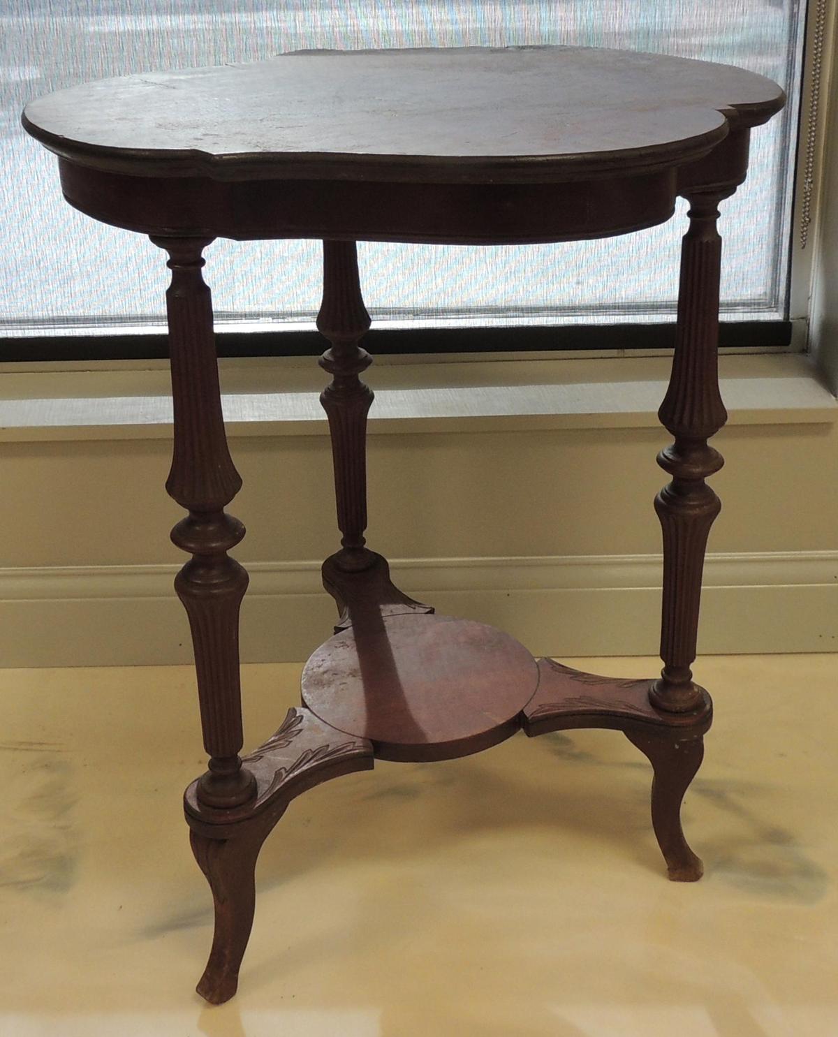 Antique 3 Legged Mahogany Lamp Table