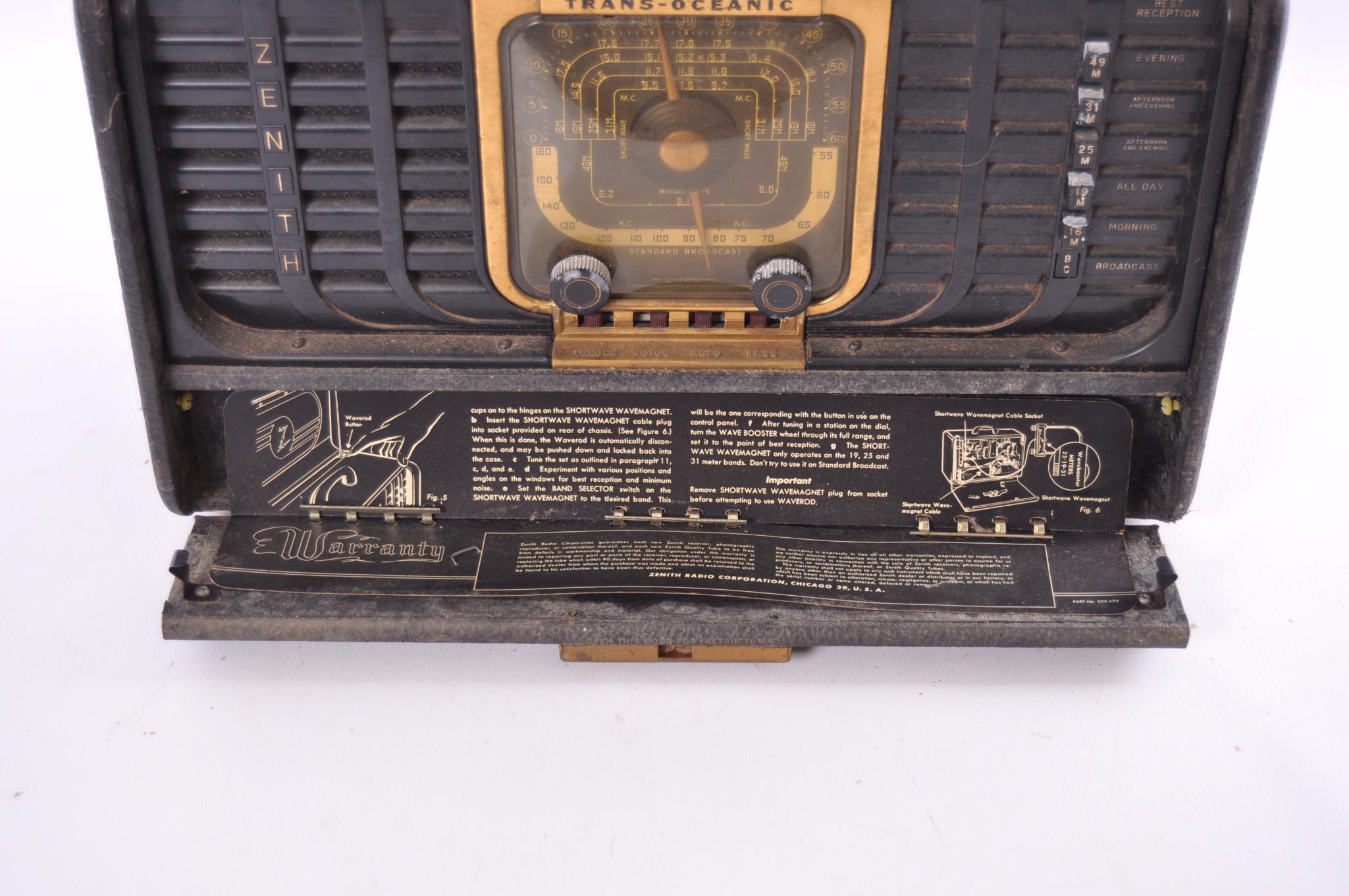 Antique Zenith Trans-Oceanic Radio