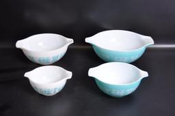 Group of Vintage Pyrex "Butterprint" White on Turquoise and Turquoise on White Nesting Mixing Bowls