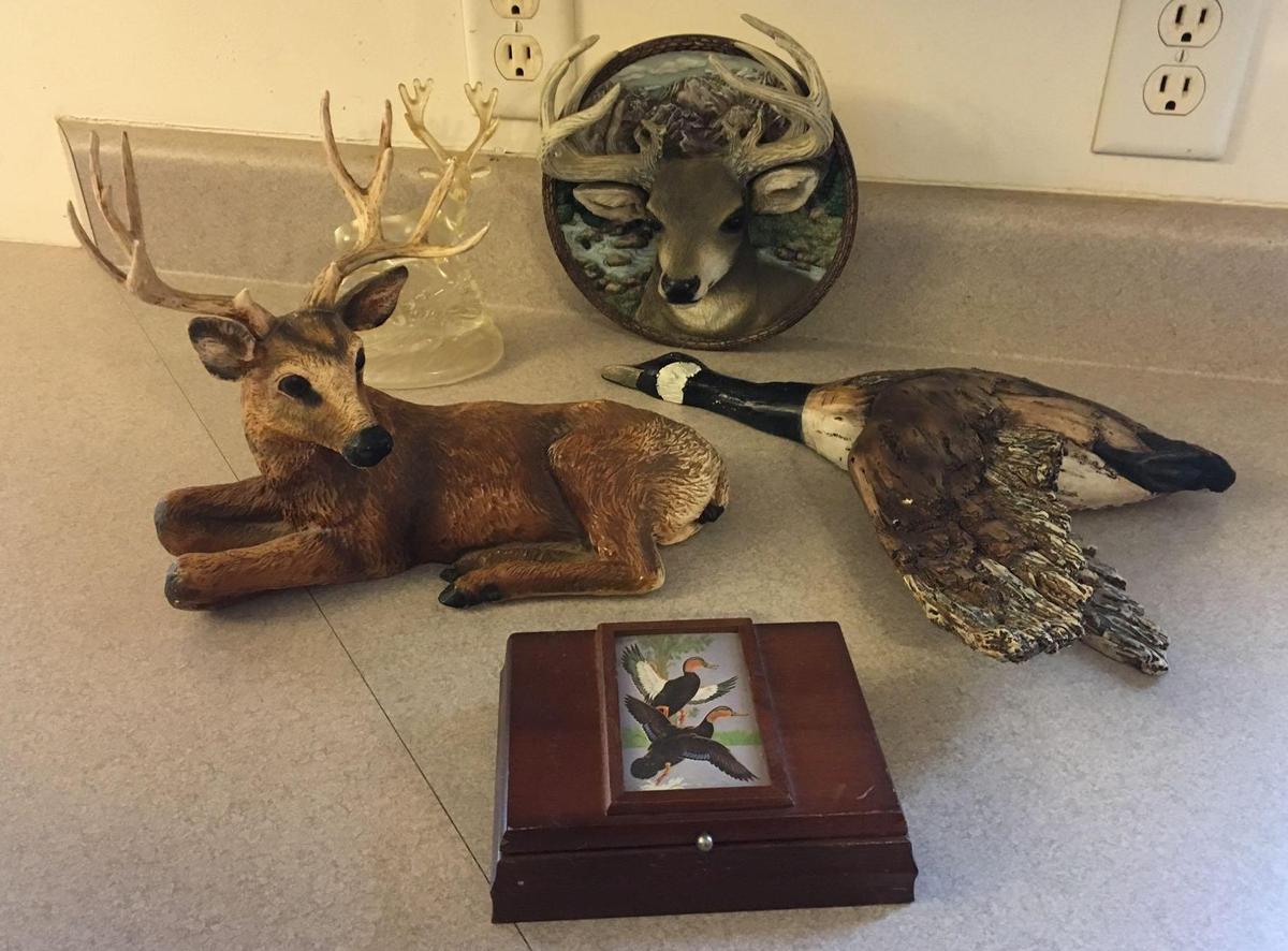 Group of 5 Bucks and Geese Items
