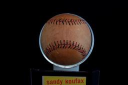 LA Dodgers Pitcher Sandy Koufax 1959 Trading Card with Special League Ball and Display