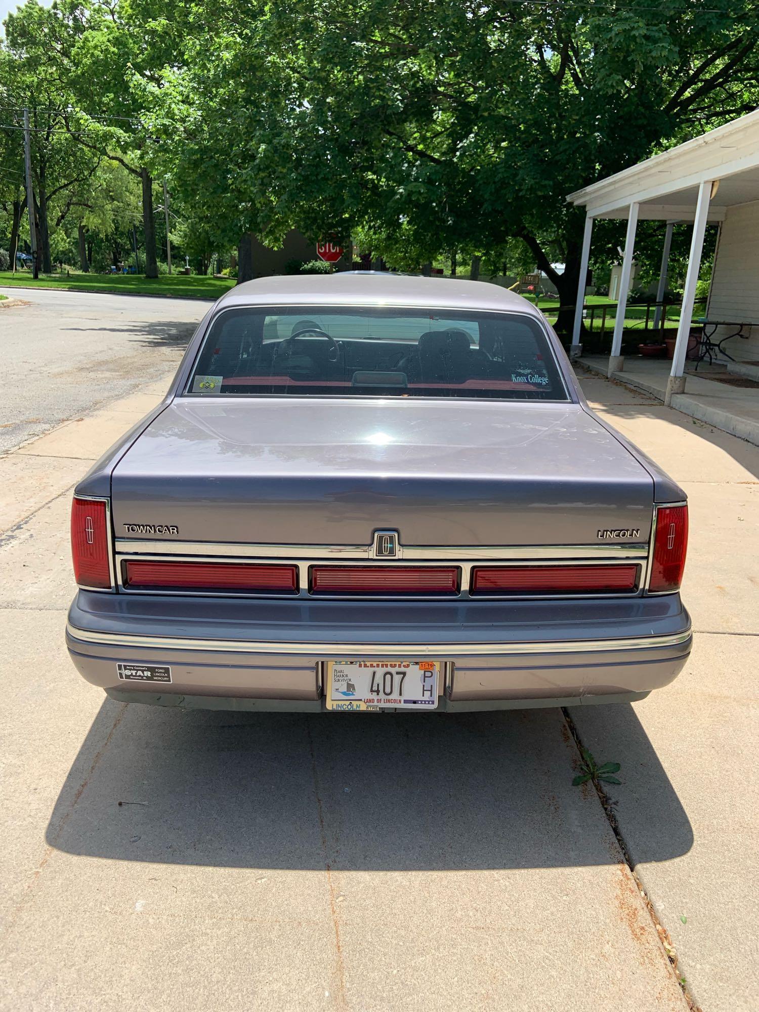 1995 Lincoln town car