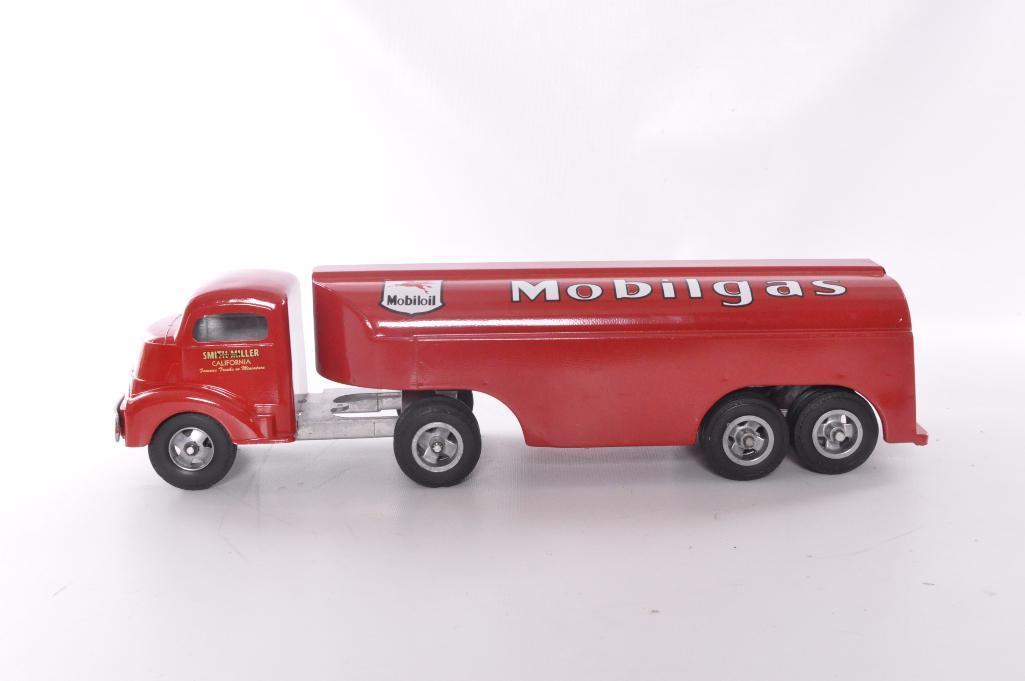 Smith Miller "Smitty Toys" Mobiloil Pressed Steel Tanker Truck