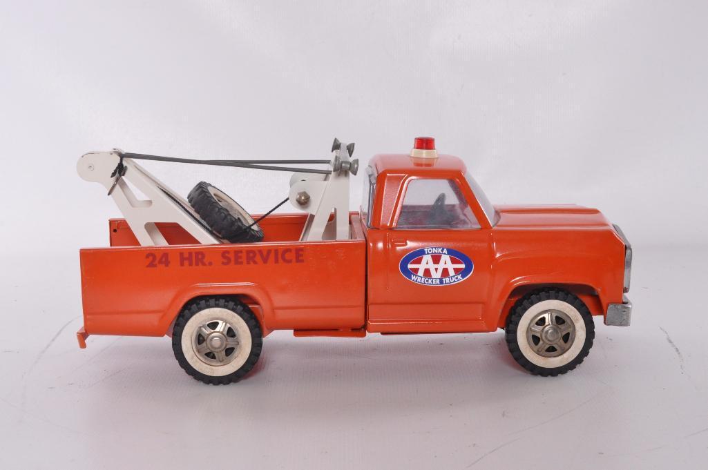 Tonka Toys Pressed Steel AA 24hr Service Wrecker Truck