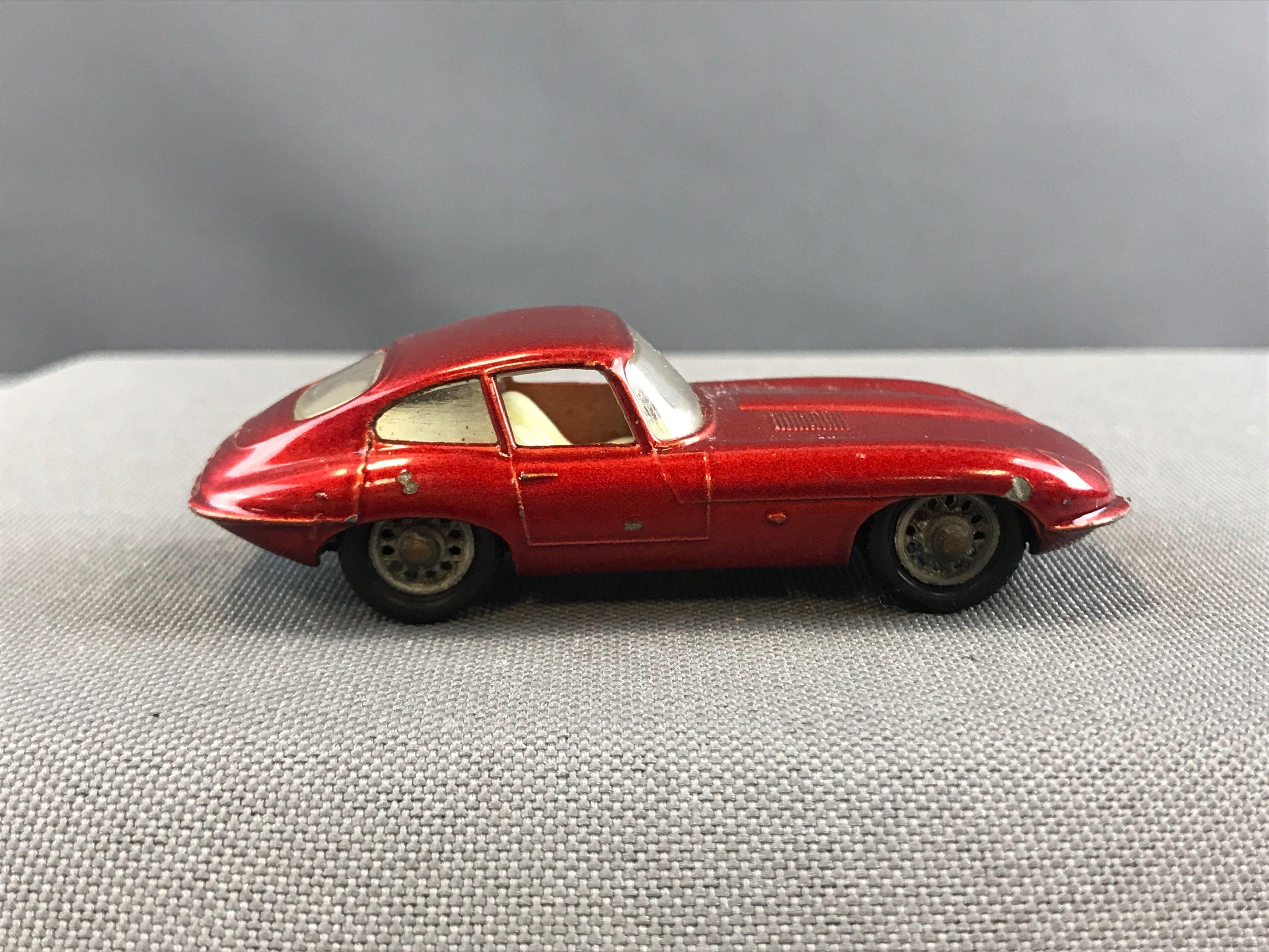 Matchbox No. 32 E Type Jaguar die cast vehicle with Original Box