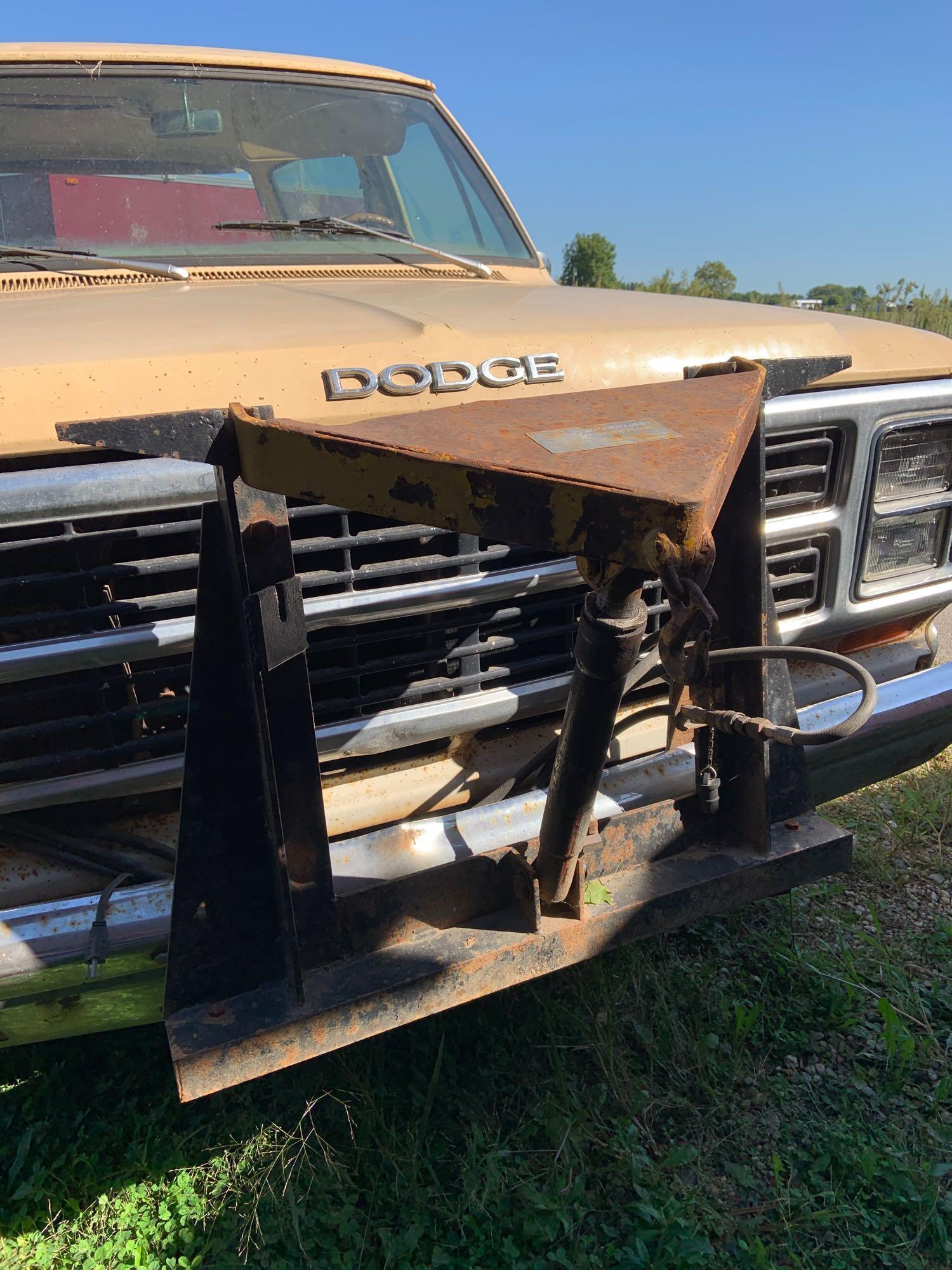 1980 Dodge Ramcharger with speed cast snow plow